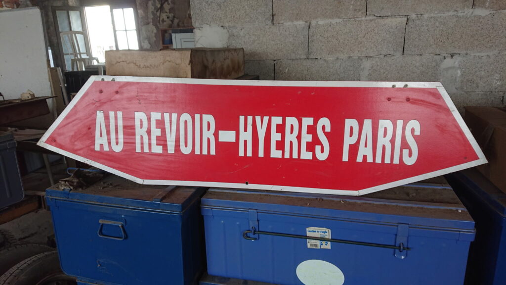 Plaque d'au revoir du Hyères - Paris.