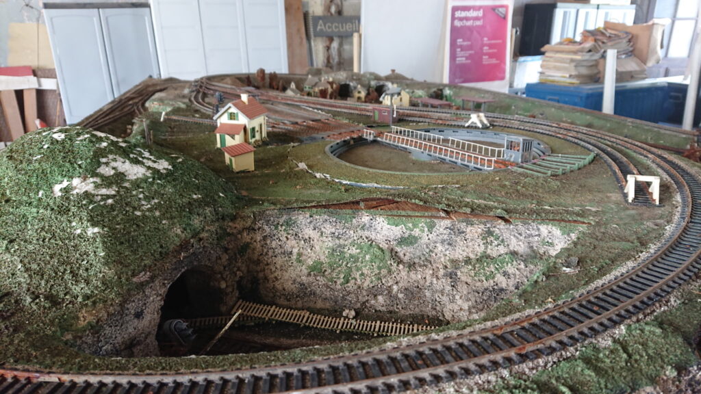 Réseaux de trains HO du musée ferroviaire de l'AHTF à Hyères.